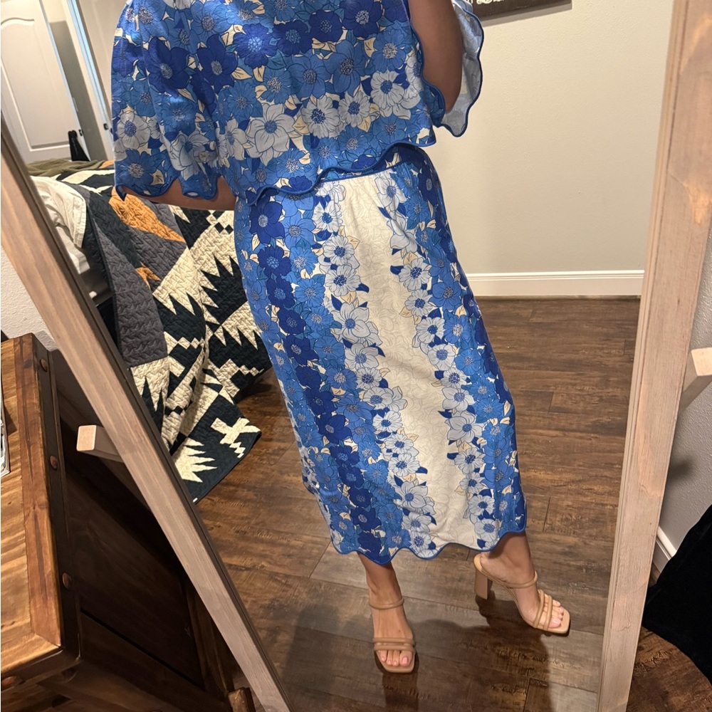 Farm RIO Floral Blue and White Skirt